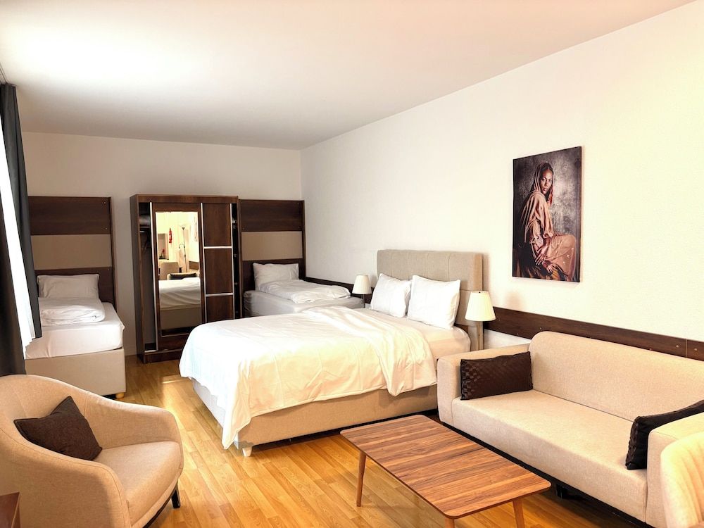 Standard Quadruple Room, Courtyard View