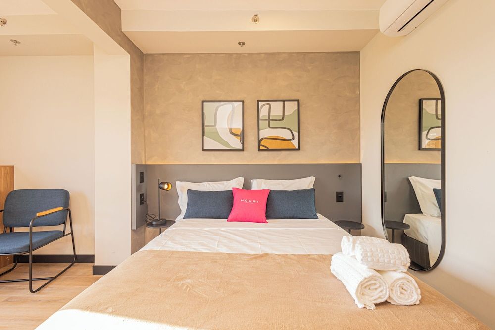 Family Room, City View