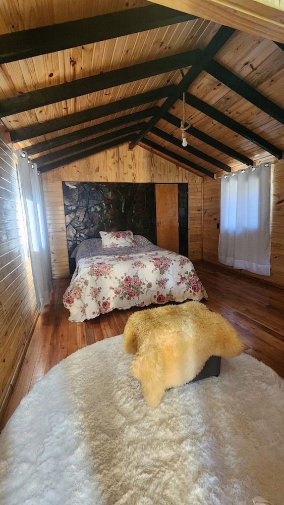 Romantic Cabin, Jetted Tub, Mountain View