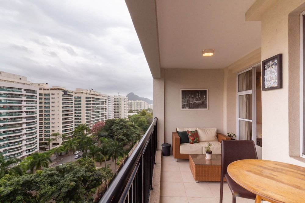 Apartment, Smoking