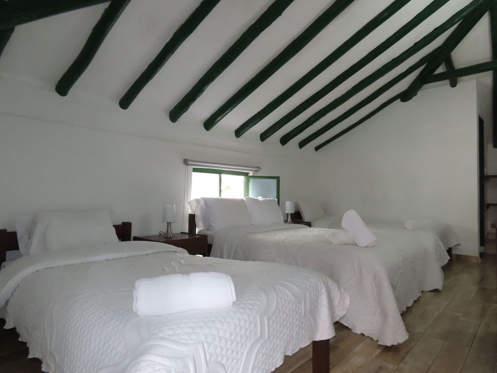 Celeste Villa de Leyva Quadruple Room, Courtyard View 5