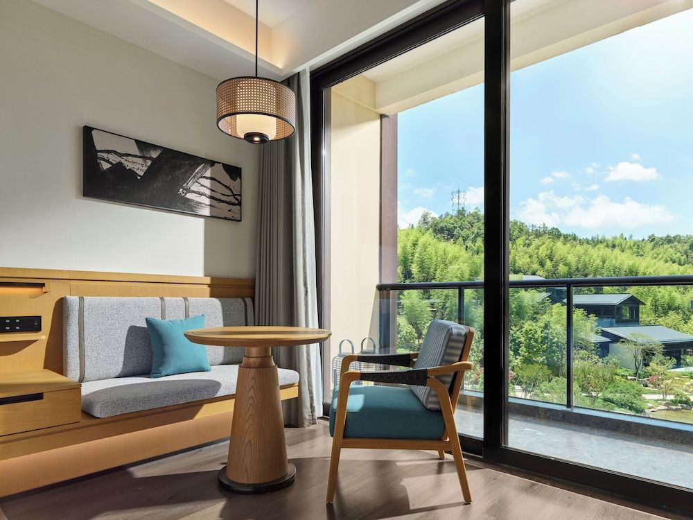 Homm Wenzhou Nanxijiang Basic Room, 1 King Bed, Garden View 6