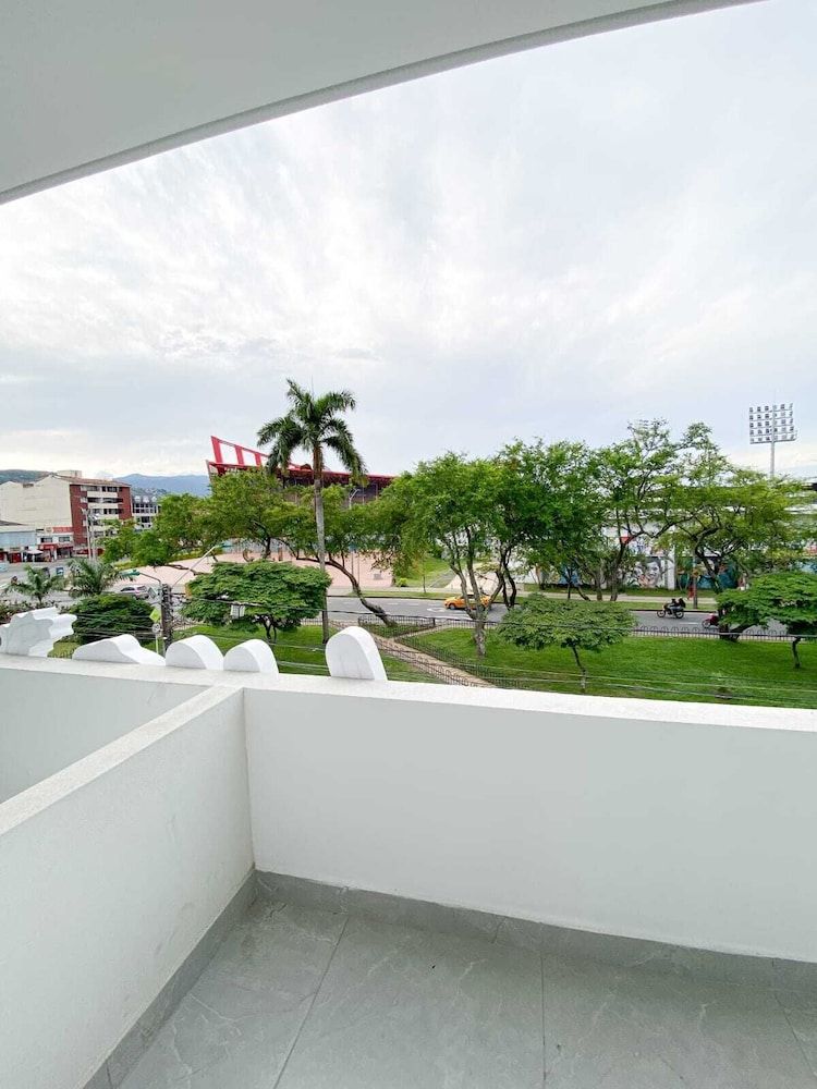 Comfort Apartment, Balcony, City View