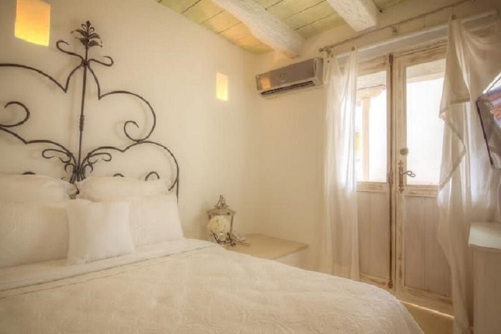 Basic Double Room, Garden View