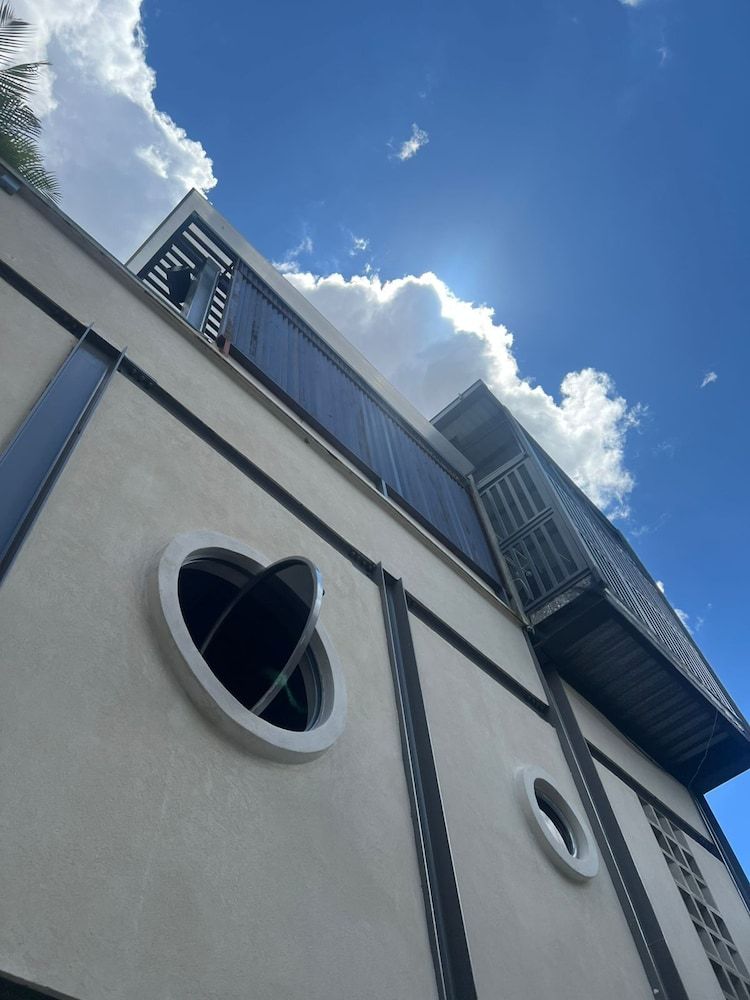 Capybara Hostel Comfort Double Room, Air conditioning, Pool View 2