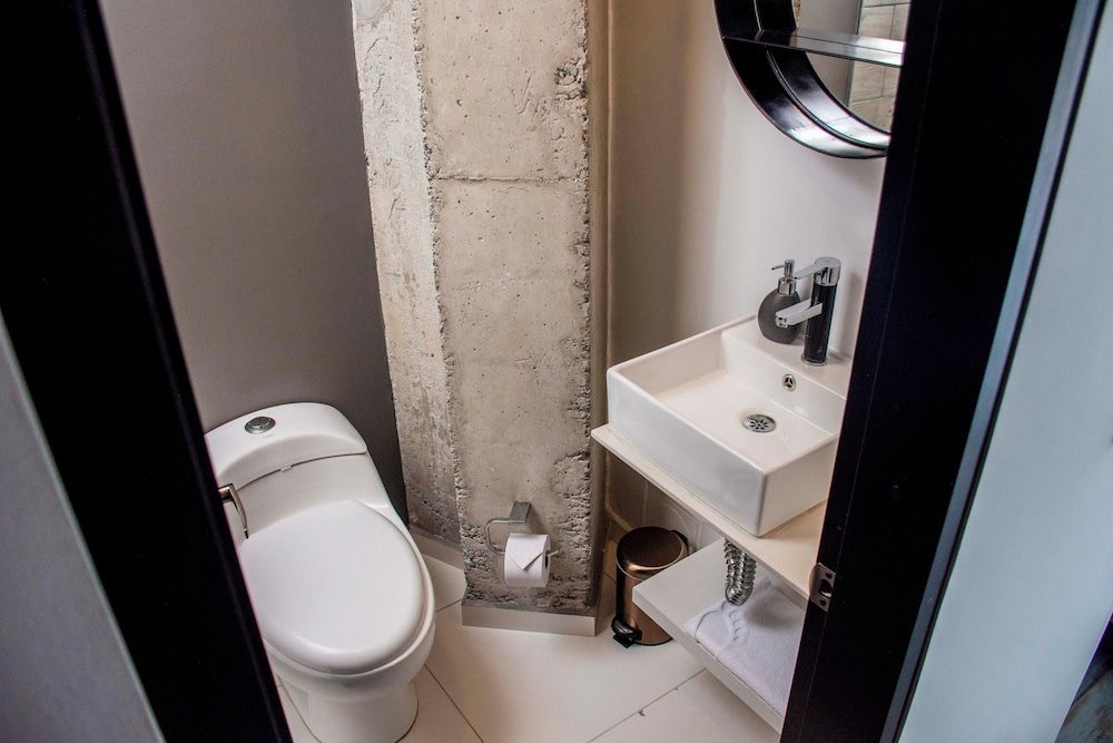 The Coffee Club Hotel Quadruple Room, City View 8