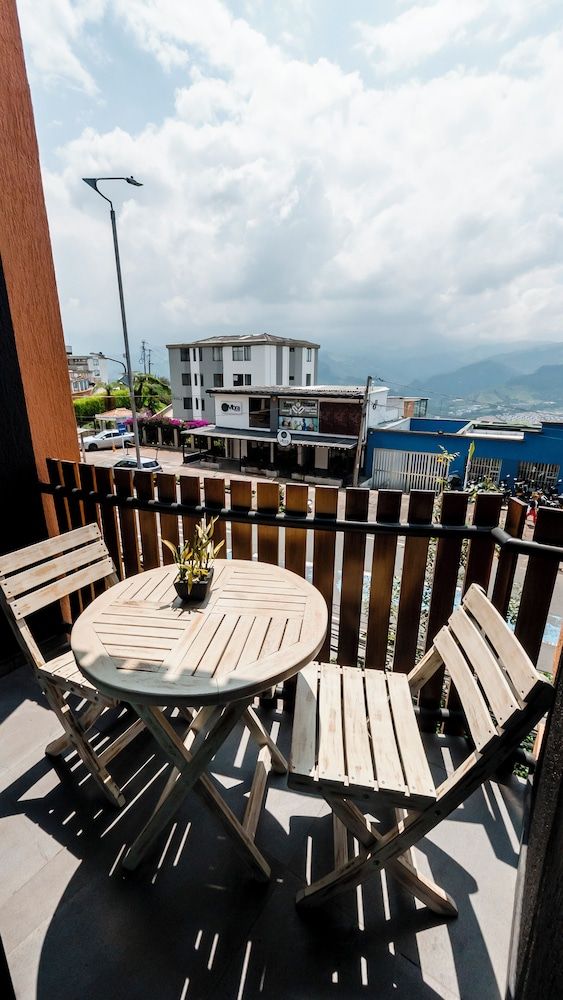 The Coffee Club Hotel Quadruple Room, City View 5