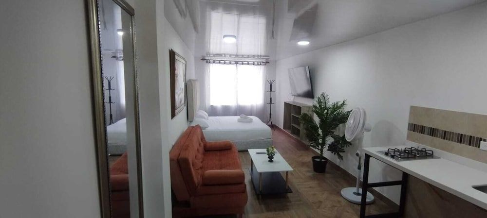Deluxe Twin Room, Patio, City View
