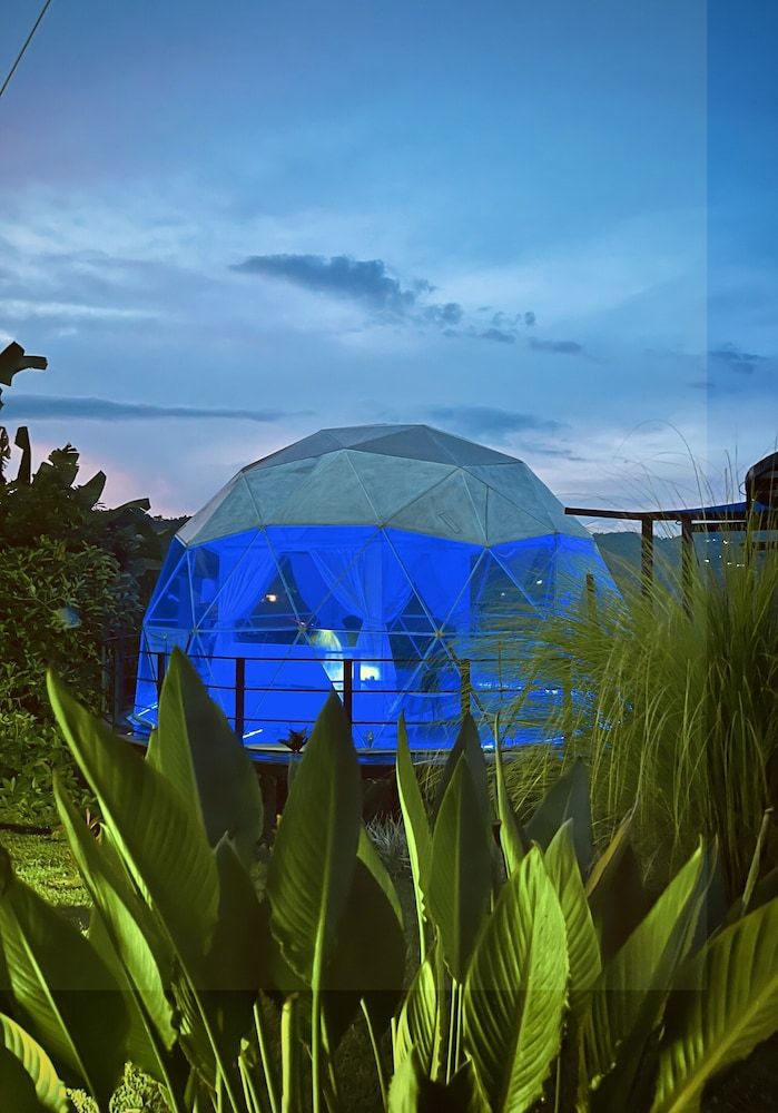 Chamí Glamping Deluxe Bungalow, Mountain View 6