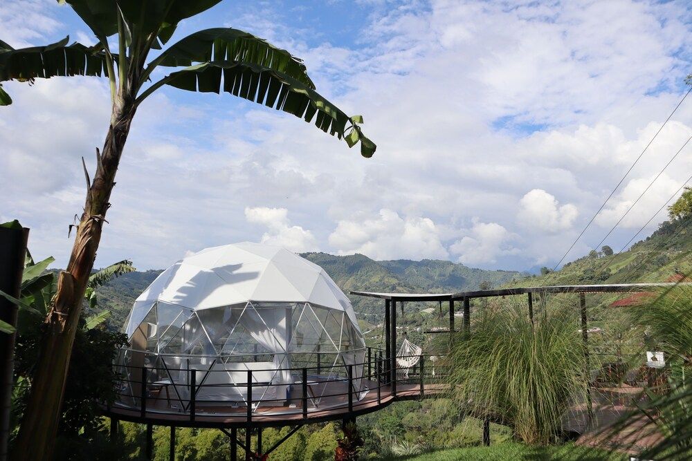 Chamí Glamping Deluxe Bungalow, Mountain View 11