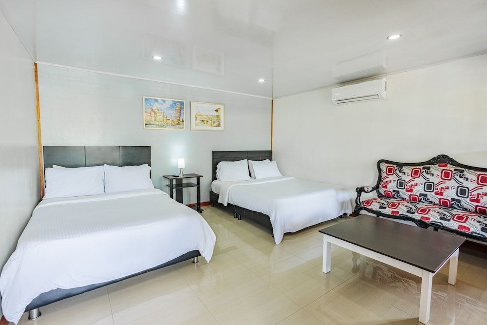 Finca Hotel Yerbabuena Quadruple Room 4