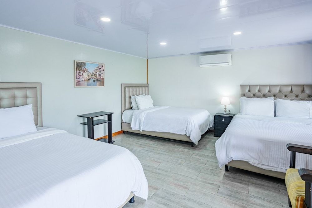 Finca Hotel Yerbabuena Quadruple Room