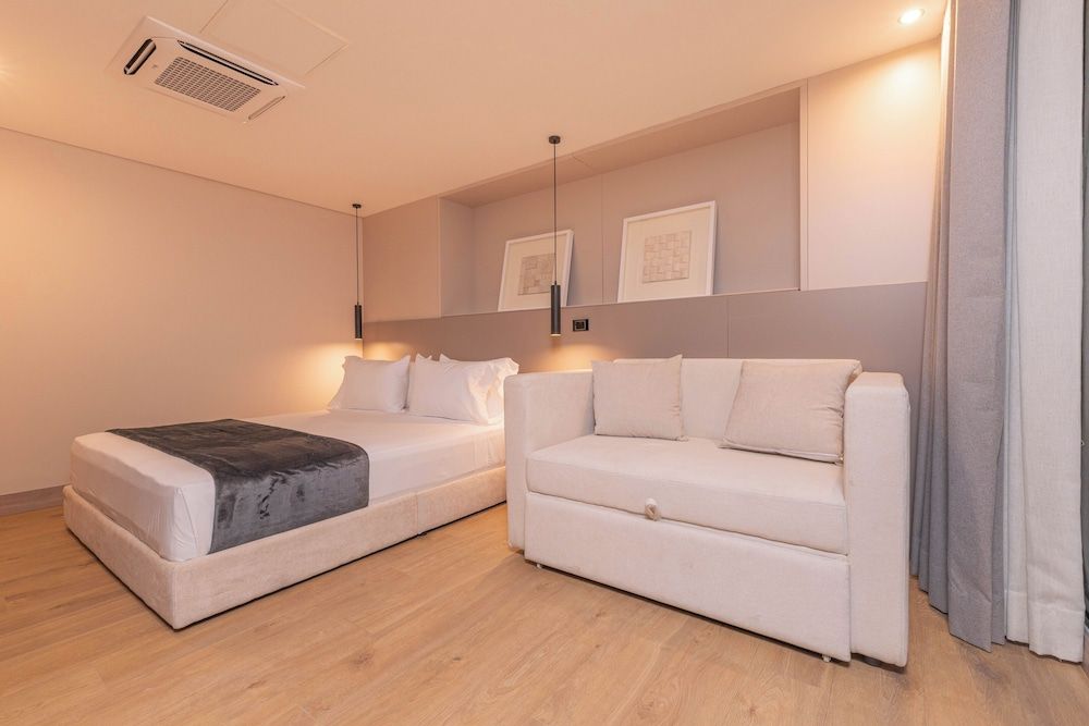 Premium Apartment (302)