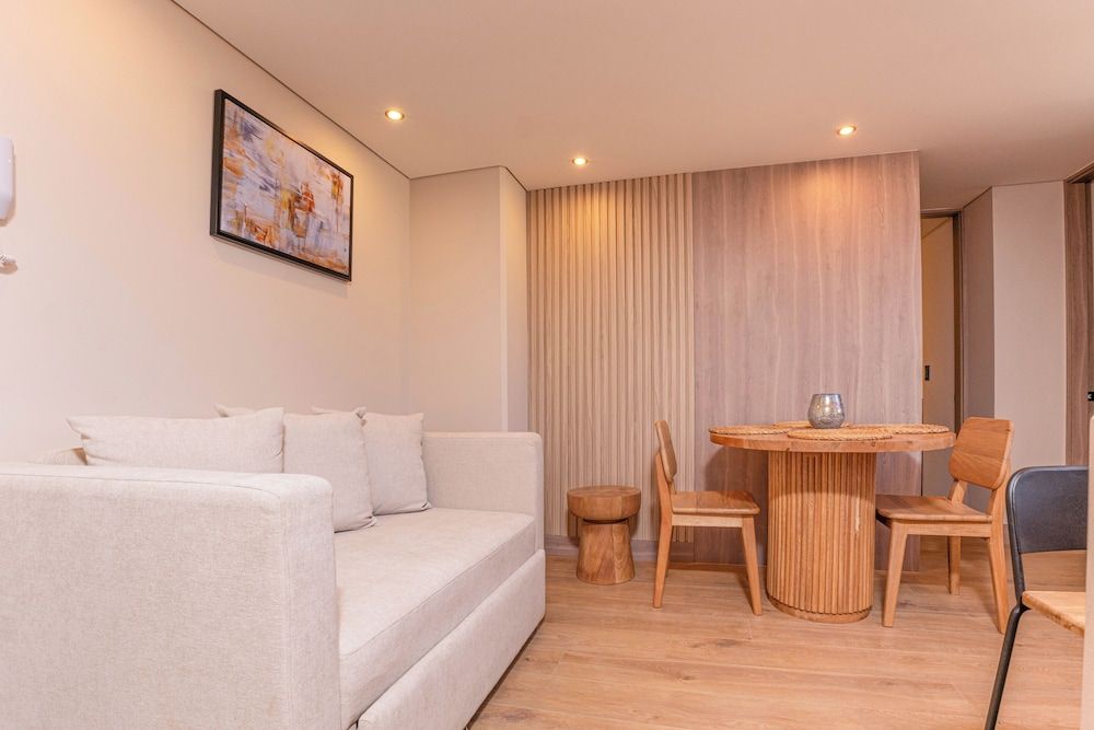 Superior Apartment (602)