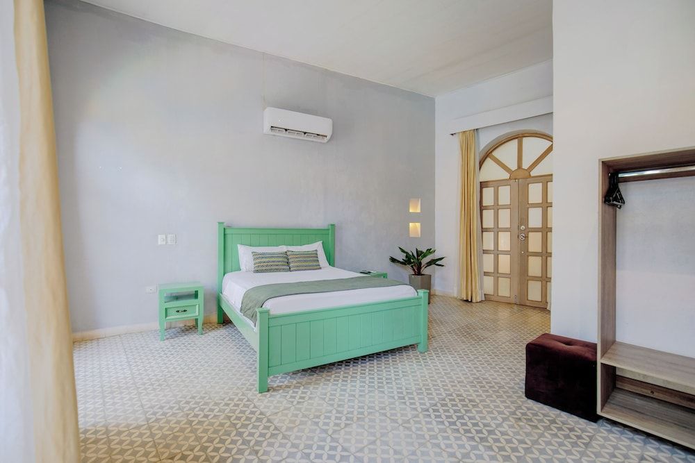 Deluxe Suite, Balcony, City View