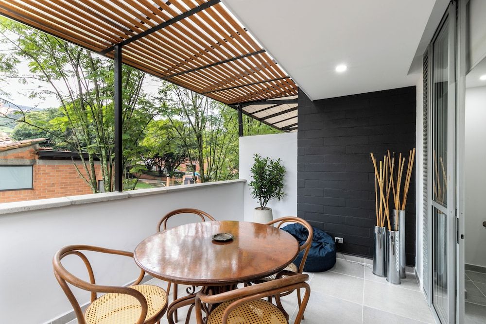 Borbon Suites Standard Apartment, Balcony, Garden View 19