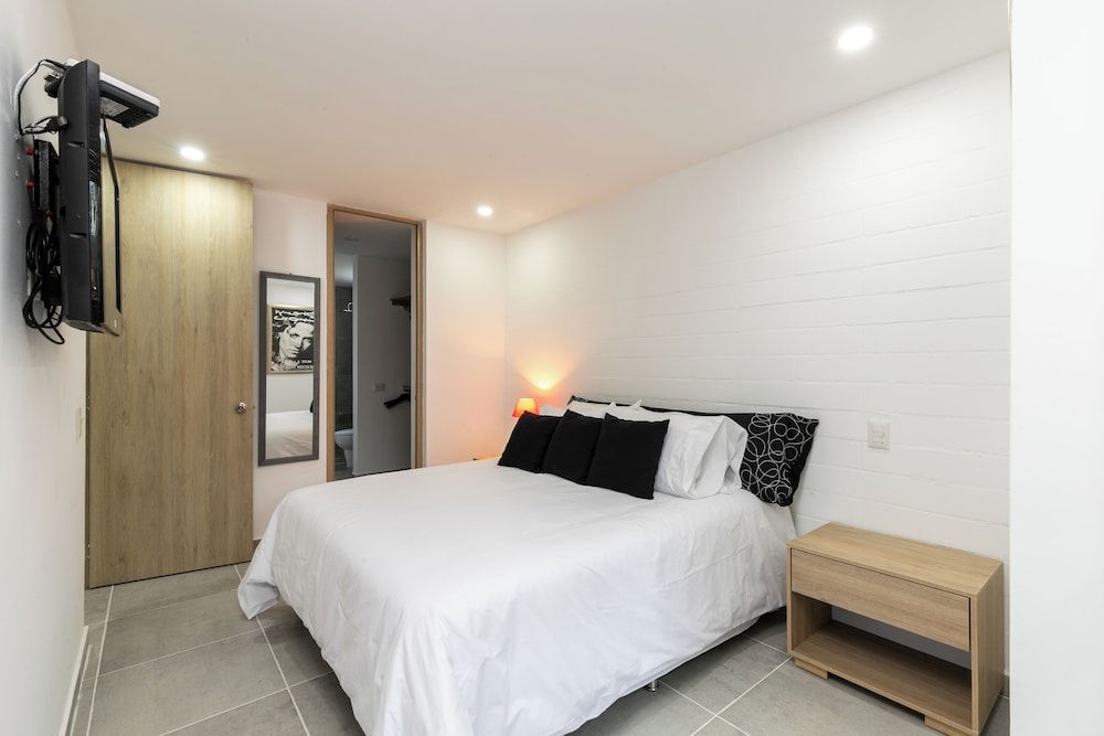 Borbon Suites Standard Apartment, Balcony, Garden View 4