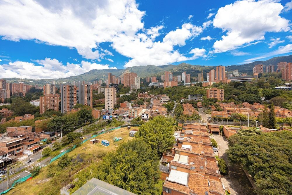 Borbon Suites Superior Duplex, Balcony, City View 43