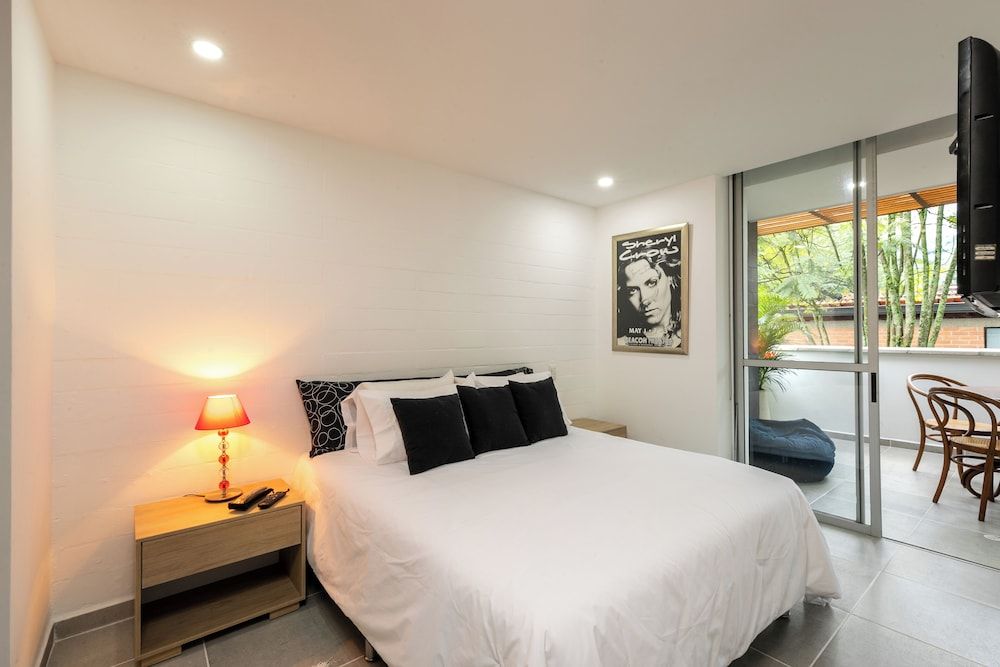 Borbon Suites Standard Apartment, Balcony, Garden View 2