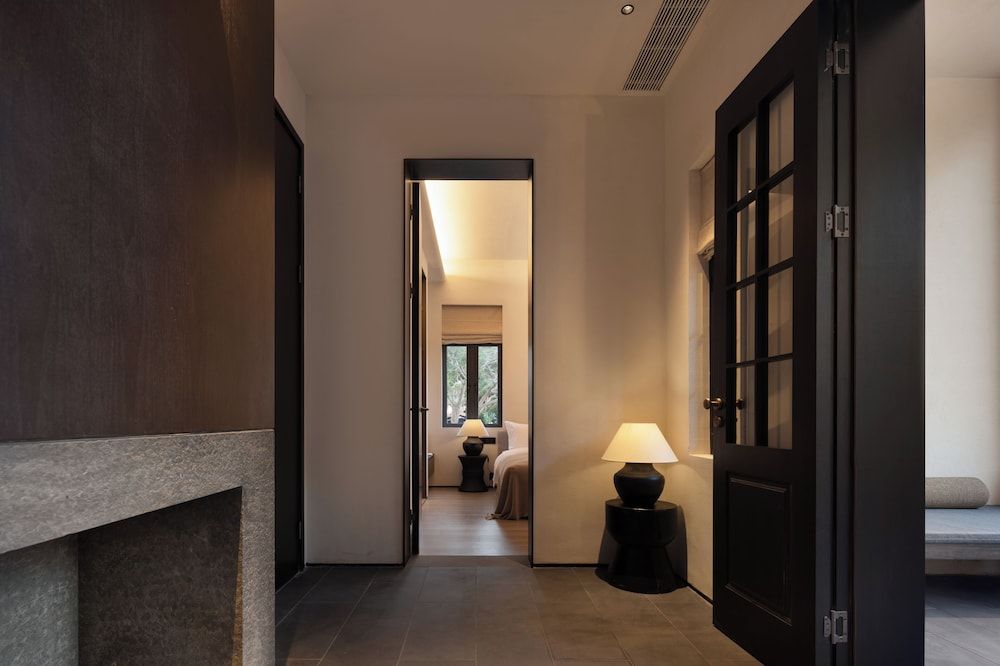 Sunset Garden Hotel Superior Suite, Courtyard View