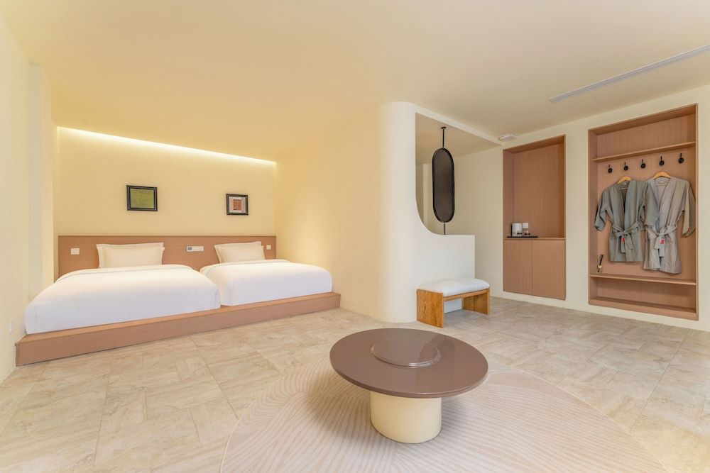 Panoramic Twin Room, Garden View