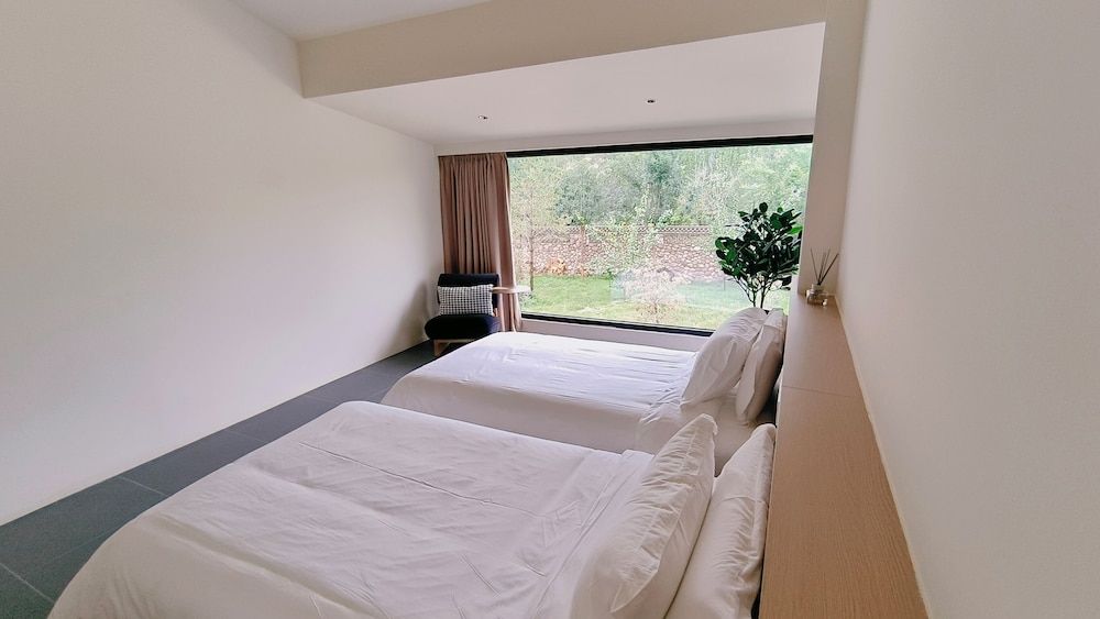 Elite Twin Room, Garden View