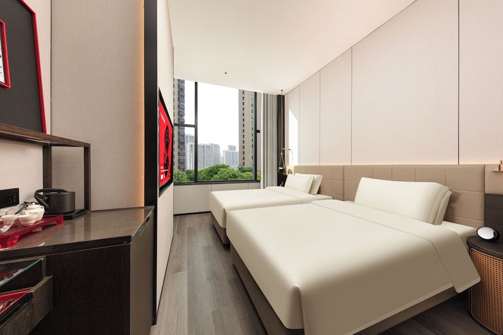 Leisurely City View Twin Room