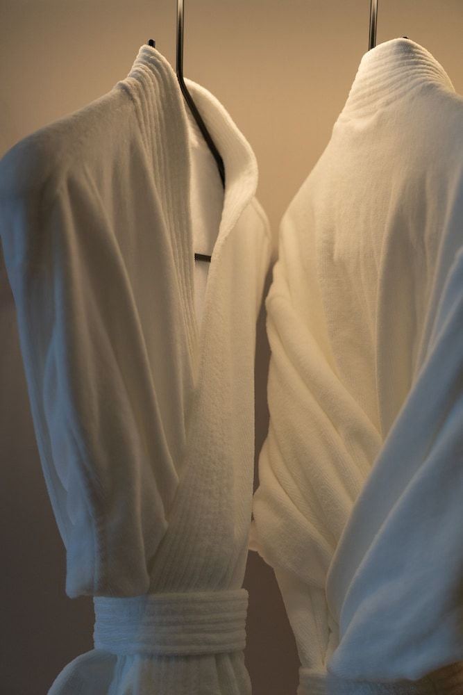 Holiday Inn Express Lijiang Ancient Town by IHG 2 Single Standard Balcony 5