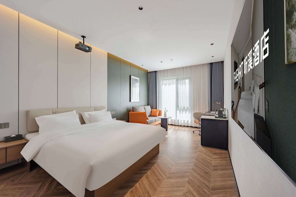 Comfort Double Room, City View
