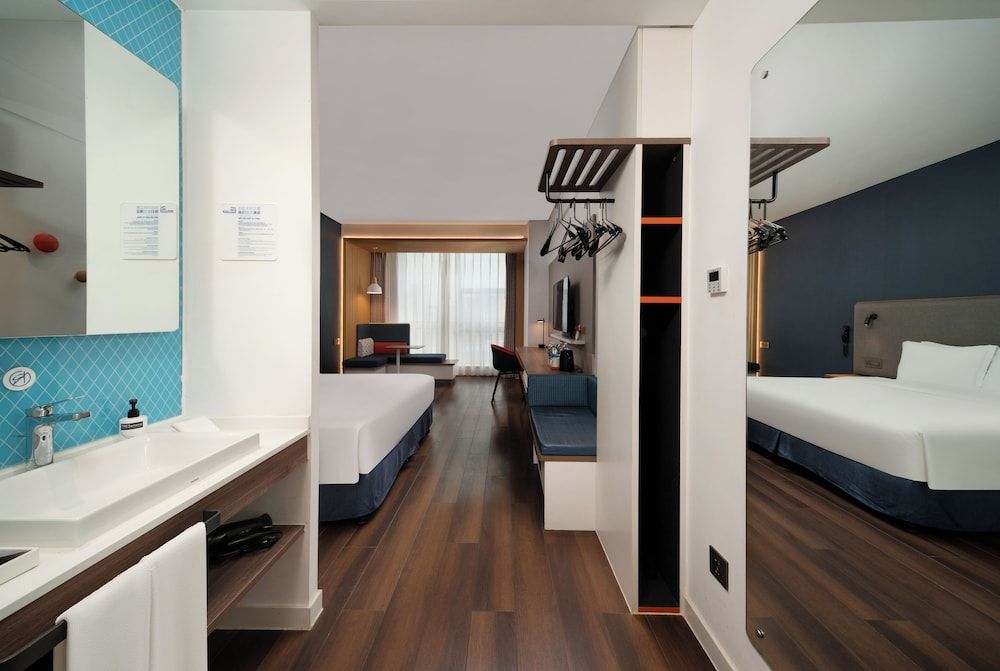 CNHOL RADIENT HOTEL Dongguan Humen Superior Double Room 2