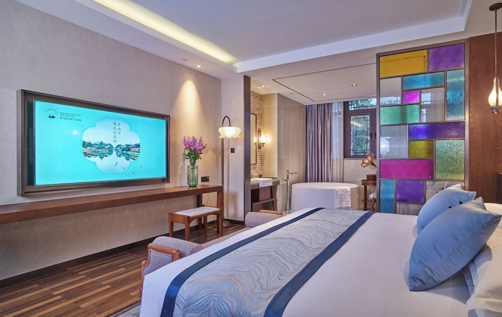 Republic Era Style Four Seasons Double Bed Room