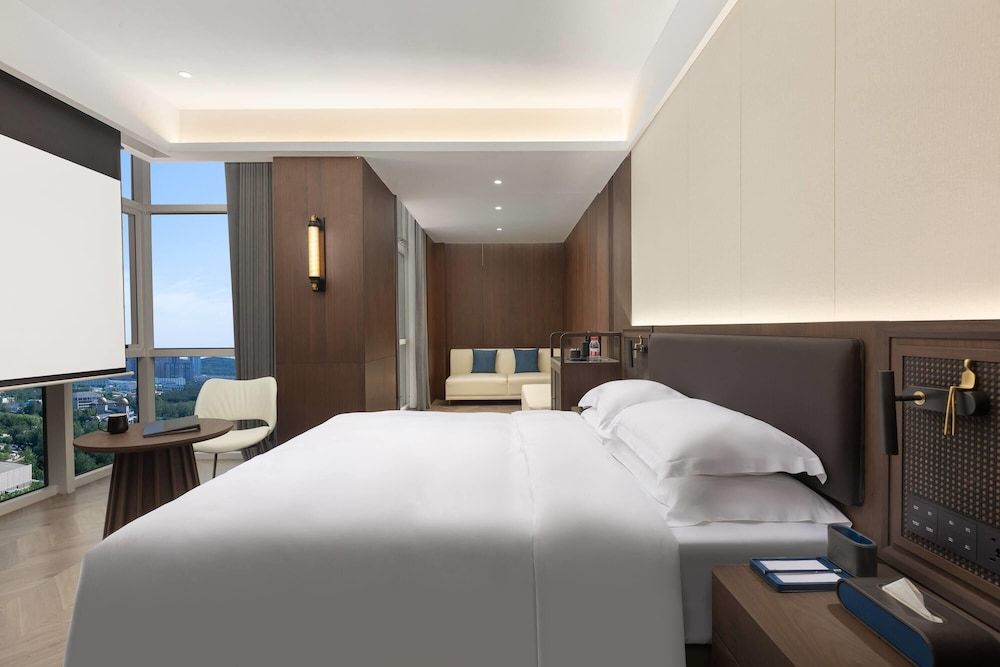 Days Hotel By Wyndham Weihai Huoju Eight Street Executive Room, 1 King Bed, Non Smoking 2