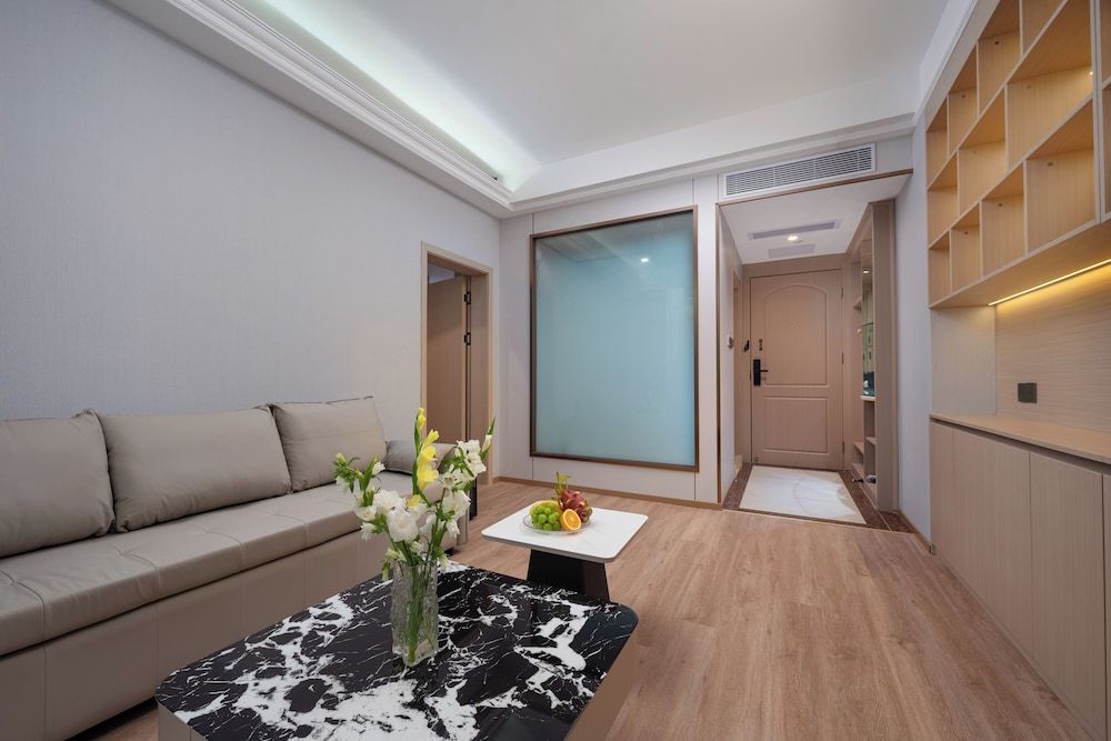Executive Suite, City View