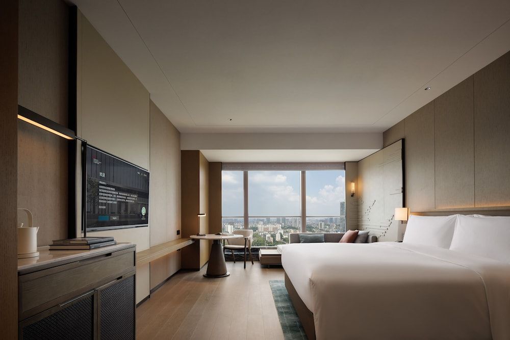 Changsha Marriott Hotel West Premium Room, 1 King Bed, City View 2
