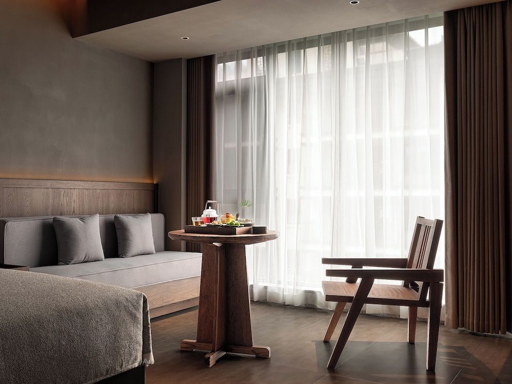 Zhangjiajie SANHE Resort Double Room, Hill View 8