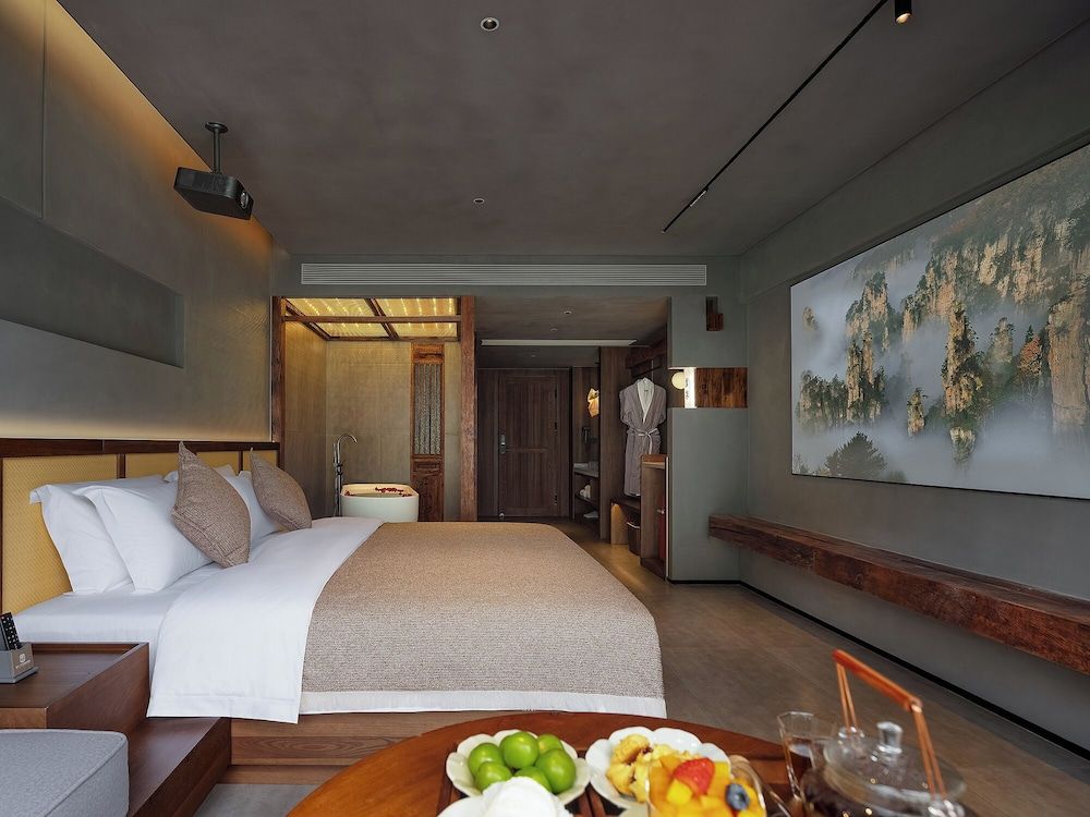 Zhangjiajie SANHE Resort Double Room, Hill View 3