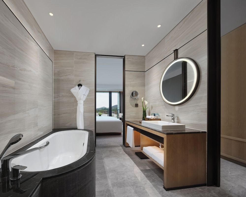 Primus Hotel Xuzhou Dalong Lake Superior Double Room, Courtyard View 5