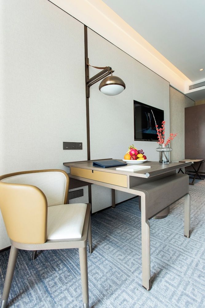 Primus Hotel Xuzhou Dalong Lake Superior Double Room, Courtyard View 4