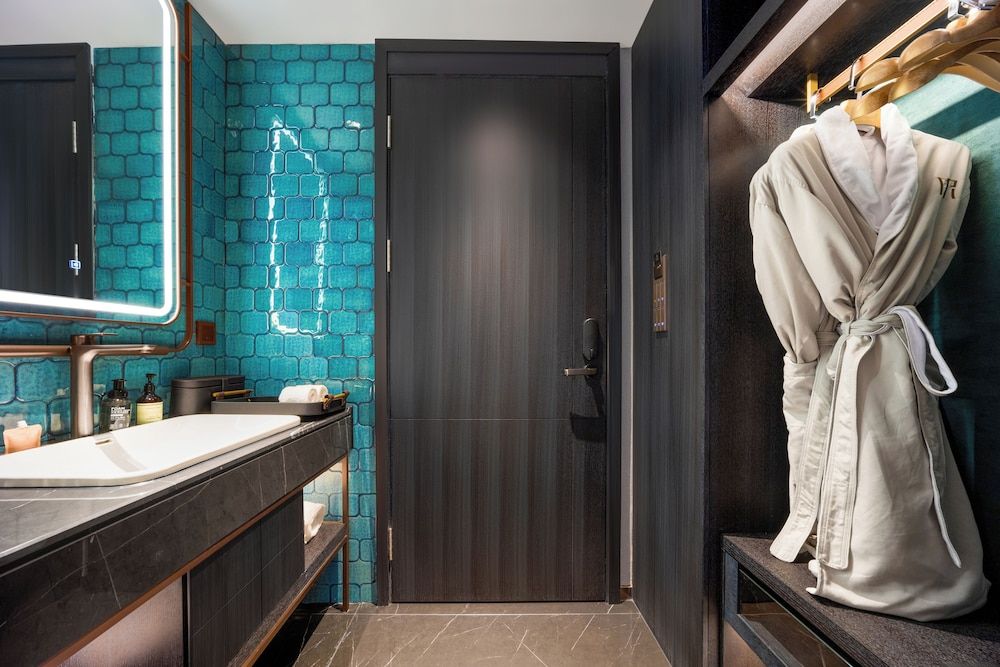 Guangzhou Elegant International Hotel Panyu Square Metro Station Branch - Free Shuttle Bus to Canton Fair Complex During Canton Fair Period & Free Deliver Service to Guangzhou Baiyun International Airport Deluxe Double Room, Canal View 4