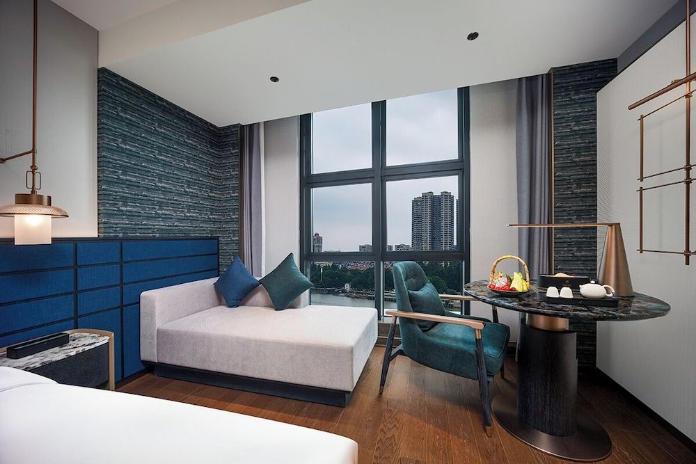 Superior Double Room, Canal View