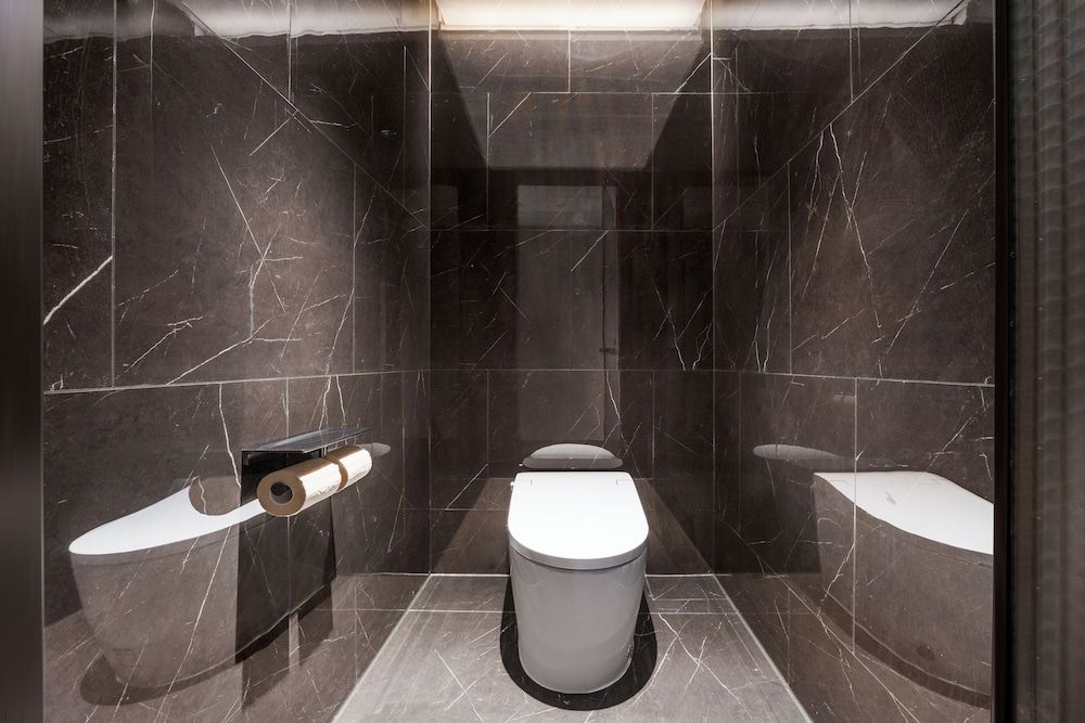 Guangzhou Elegant International Hotel Panyu Square Metro Station Branch - Free Shuttle Bus to Canton Fair Complex During Canton Fair Period & Free Deliver Service to Guangzhou Baiyun International Airport Deluxe Double Room, Canal View 5