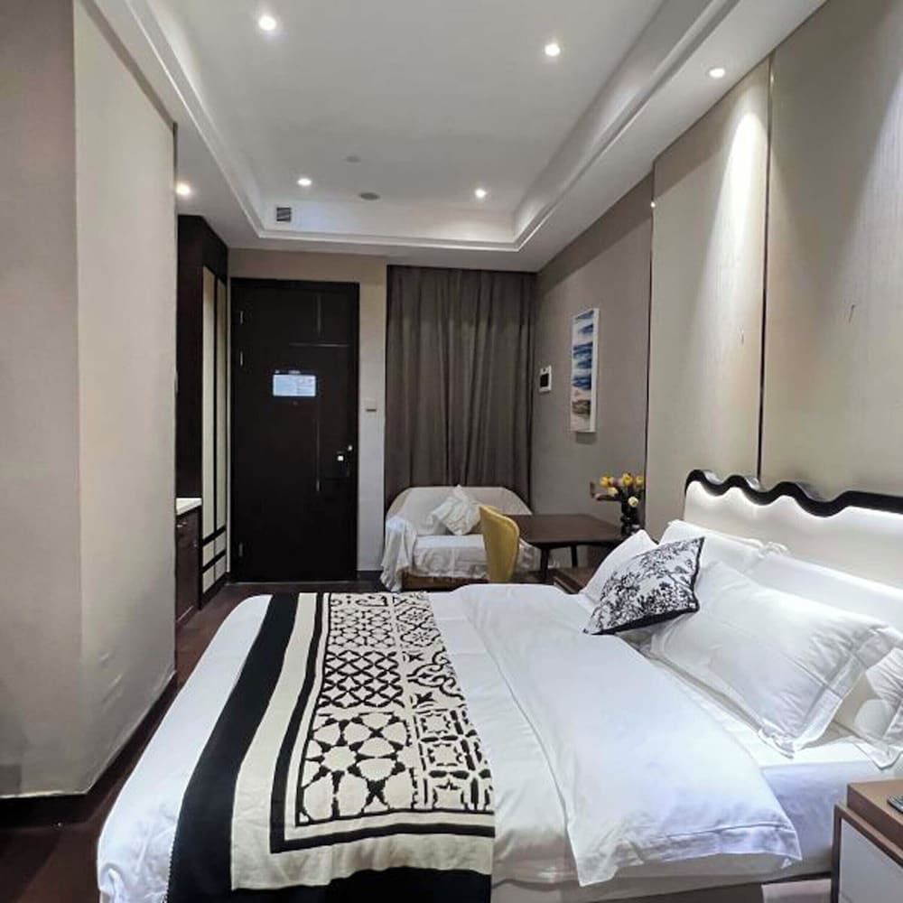 SEEU Classic Double Room 6