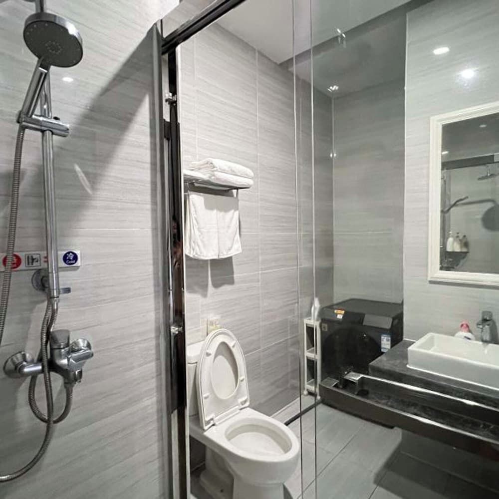 SEEU Classic Double Room 8