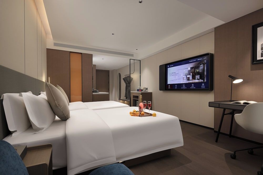Superior Twin Room, City View