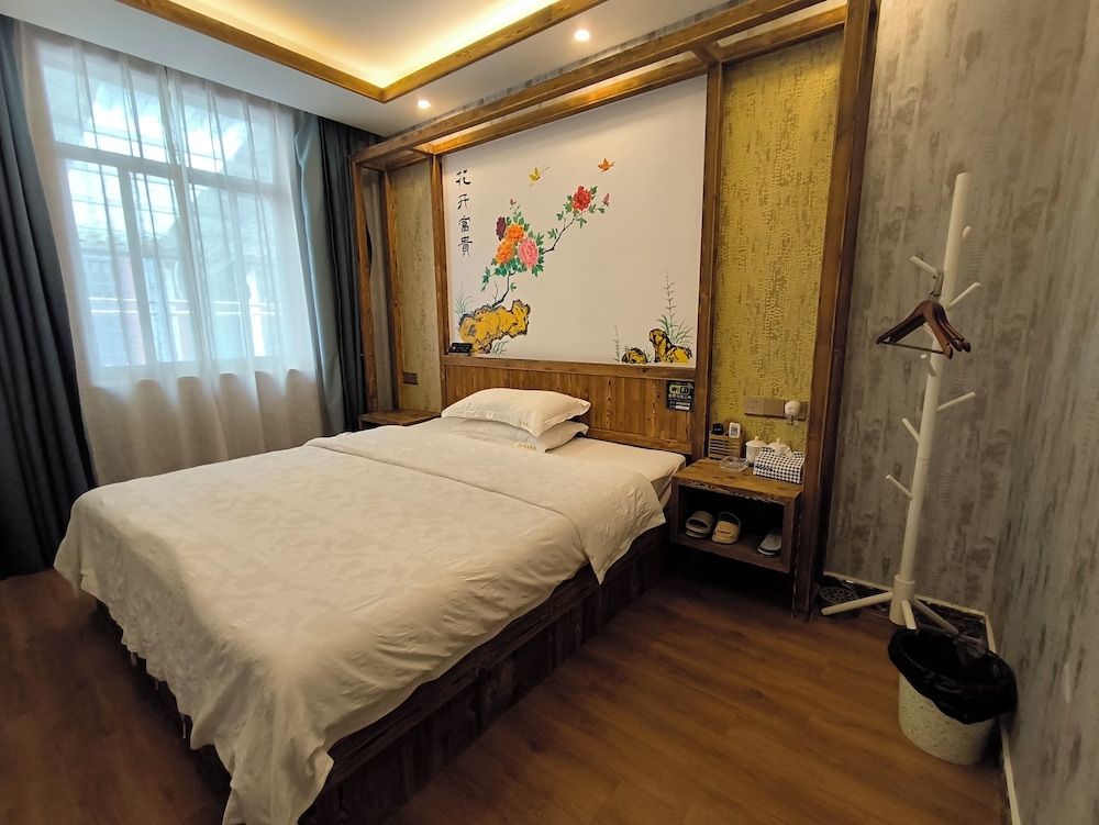 zhangjiejienanfangjinshikezhan Classic Double Room 3
