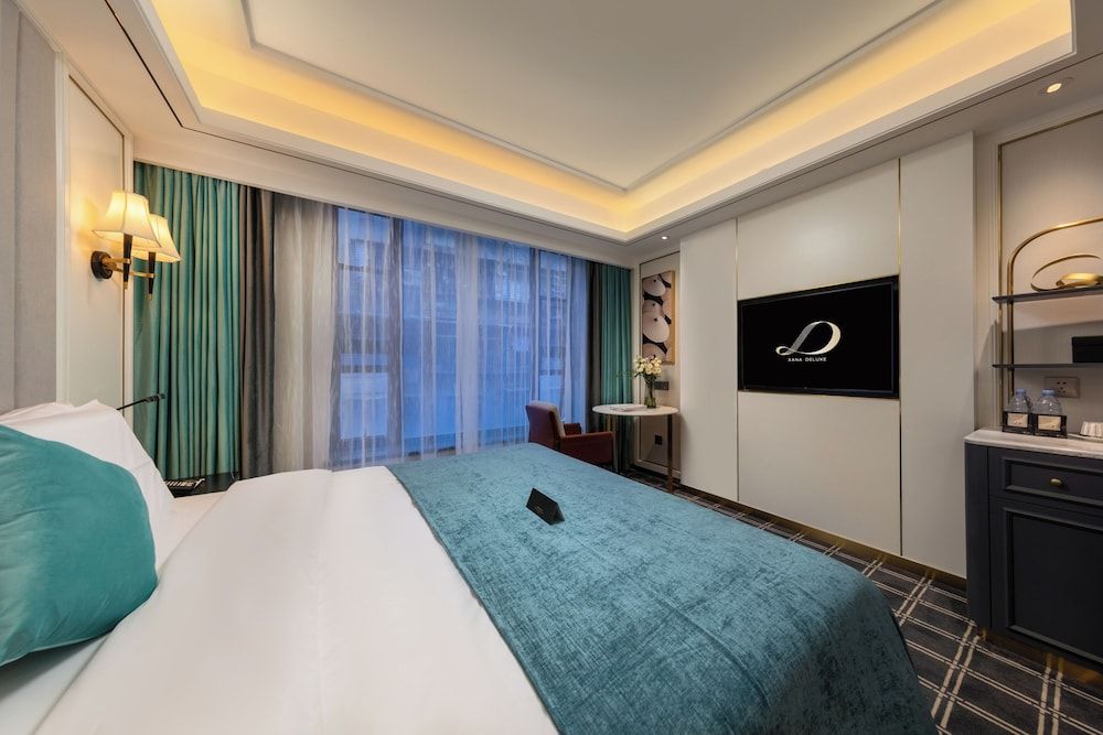 Luxury Double Room, City View