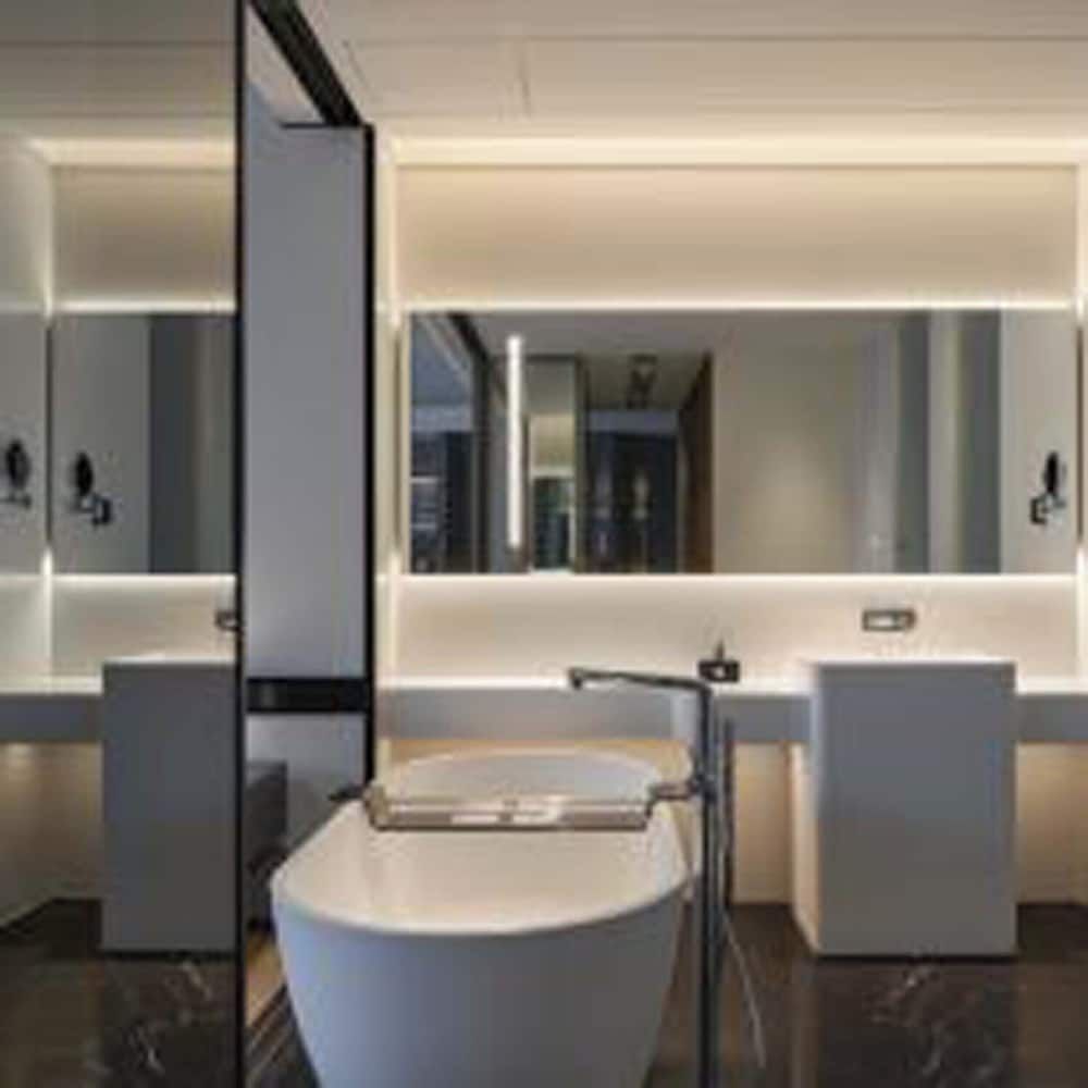 City Suite, City View