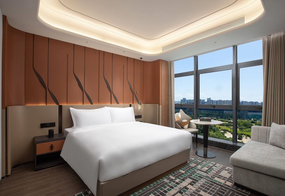 Suite, 1 King Bed, Non Smoking