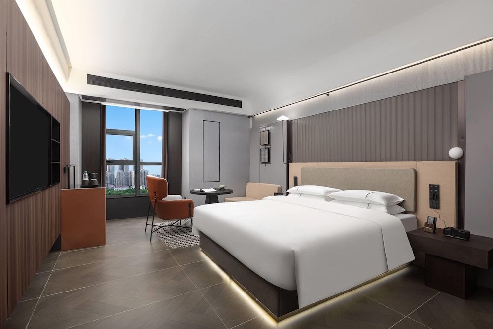 Deluxe Room, 1 King Bed, Non Smoking