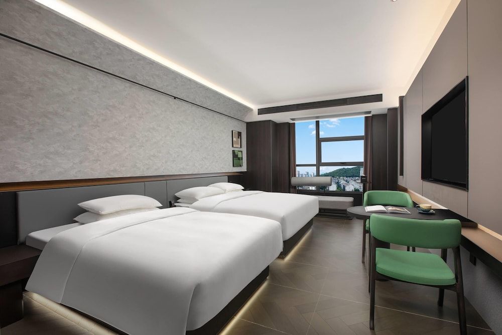Family Room, Multiple Beds, Non Smoking